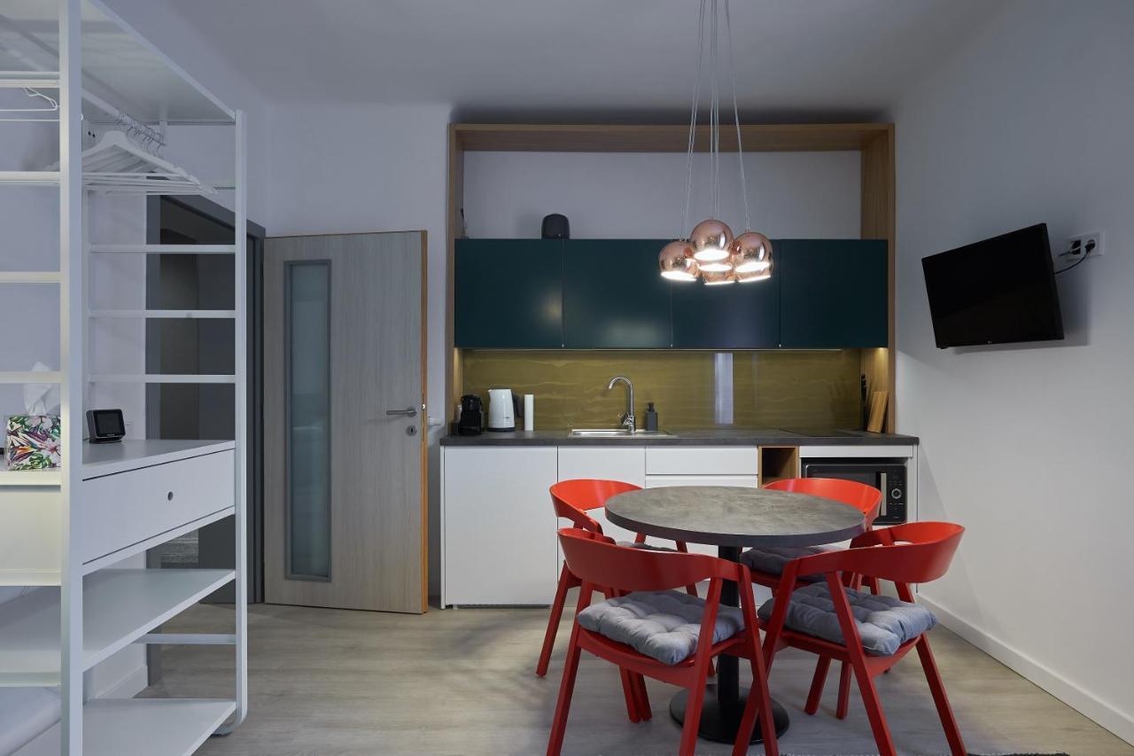 7Domb Apartman Komló Exteriör bild