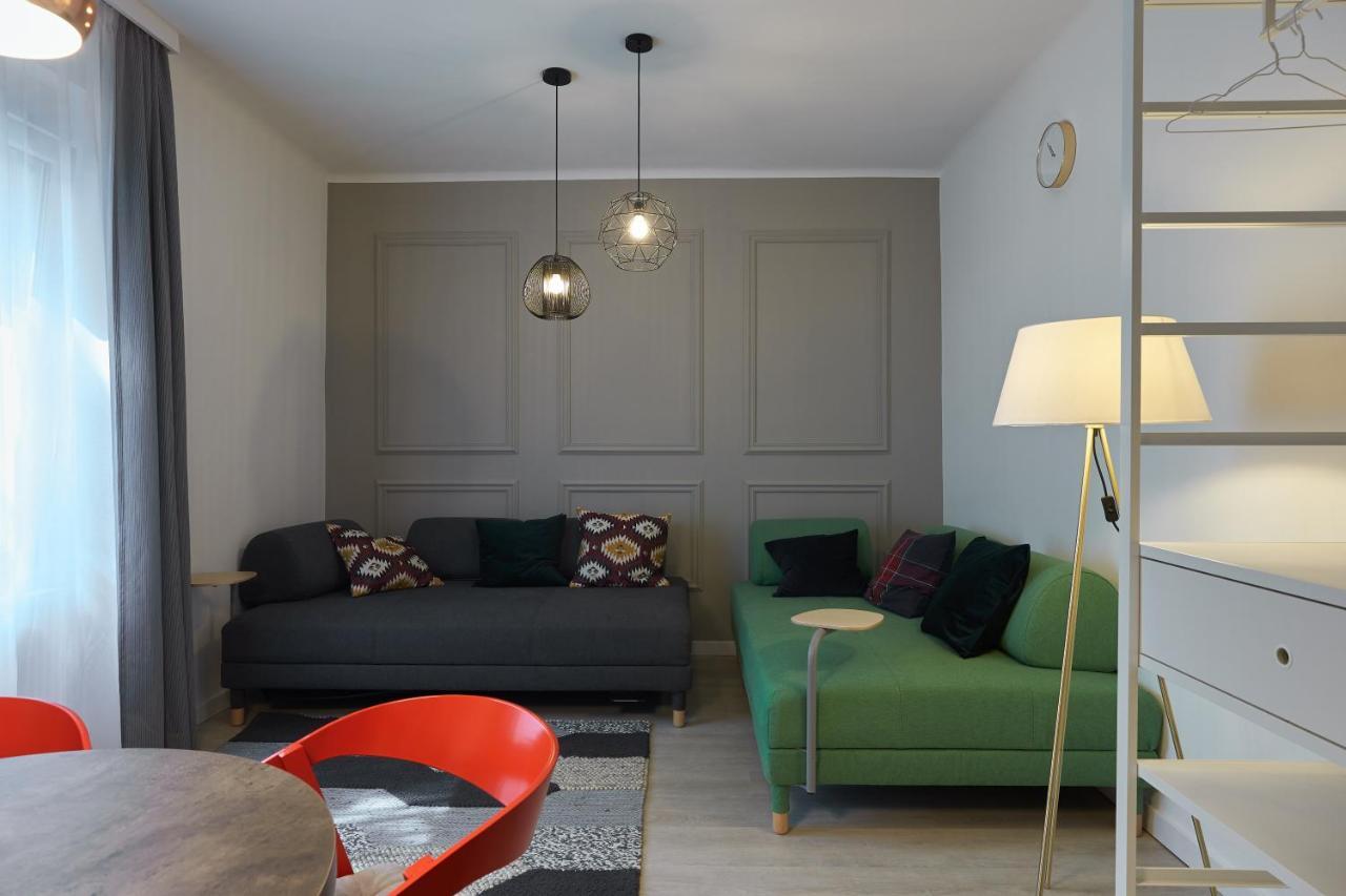 7Domb Apartman Komló Exteriör bild
